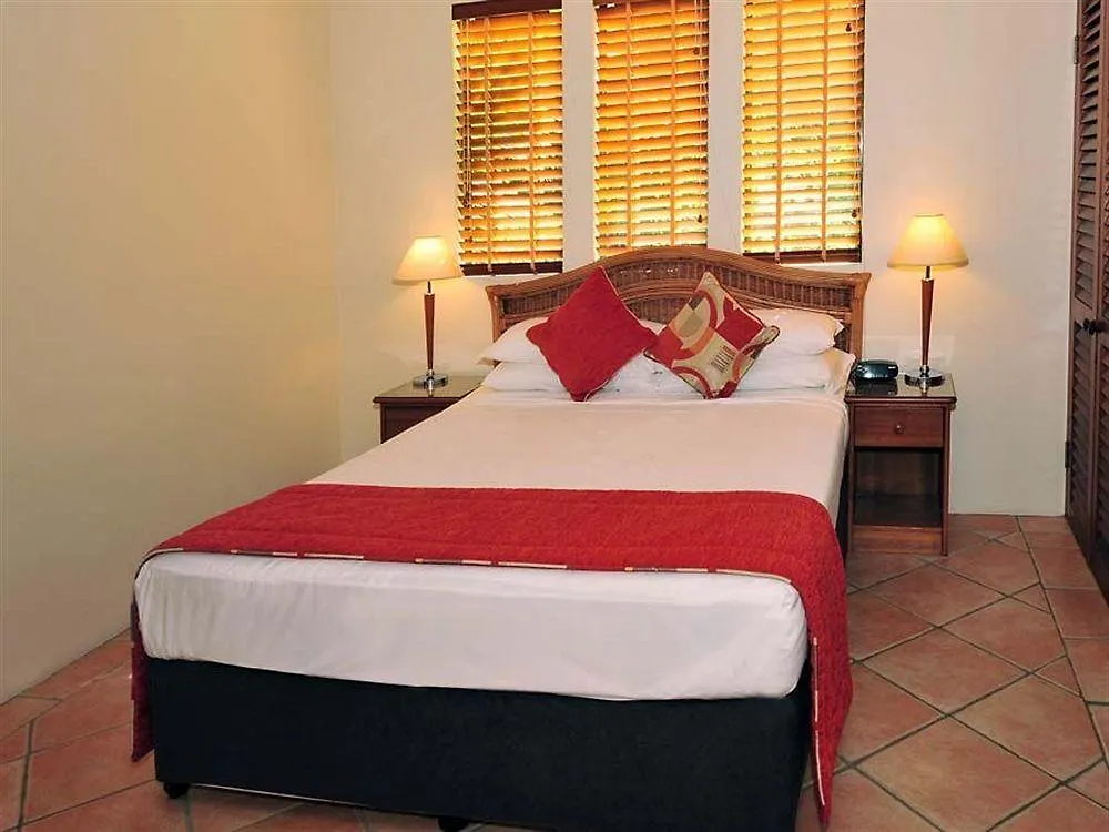 Martinique On Macrossan Aparthotel Port Douglas