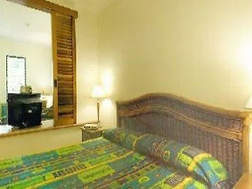 Martinique On Macrossan Aparthotel Port Douglas 4*,  Australia