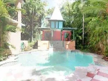 ****  Martinique On Macrossan Aparthotel Port Douglas Australia