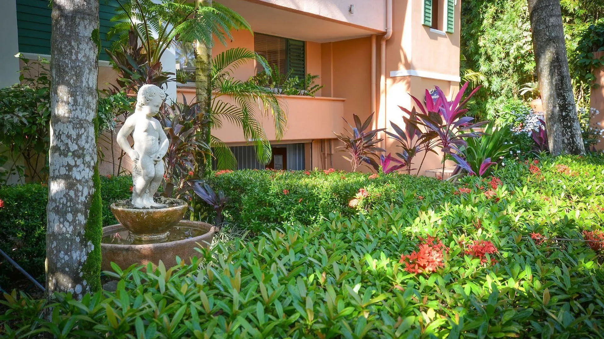 Martinique On Macrossan Aparthotel Port Douglas Australia