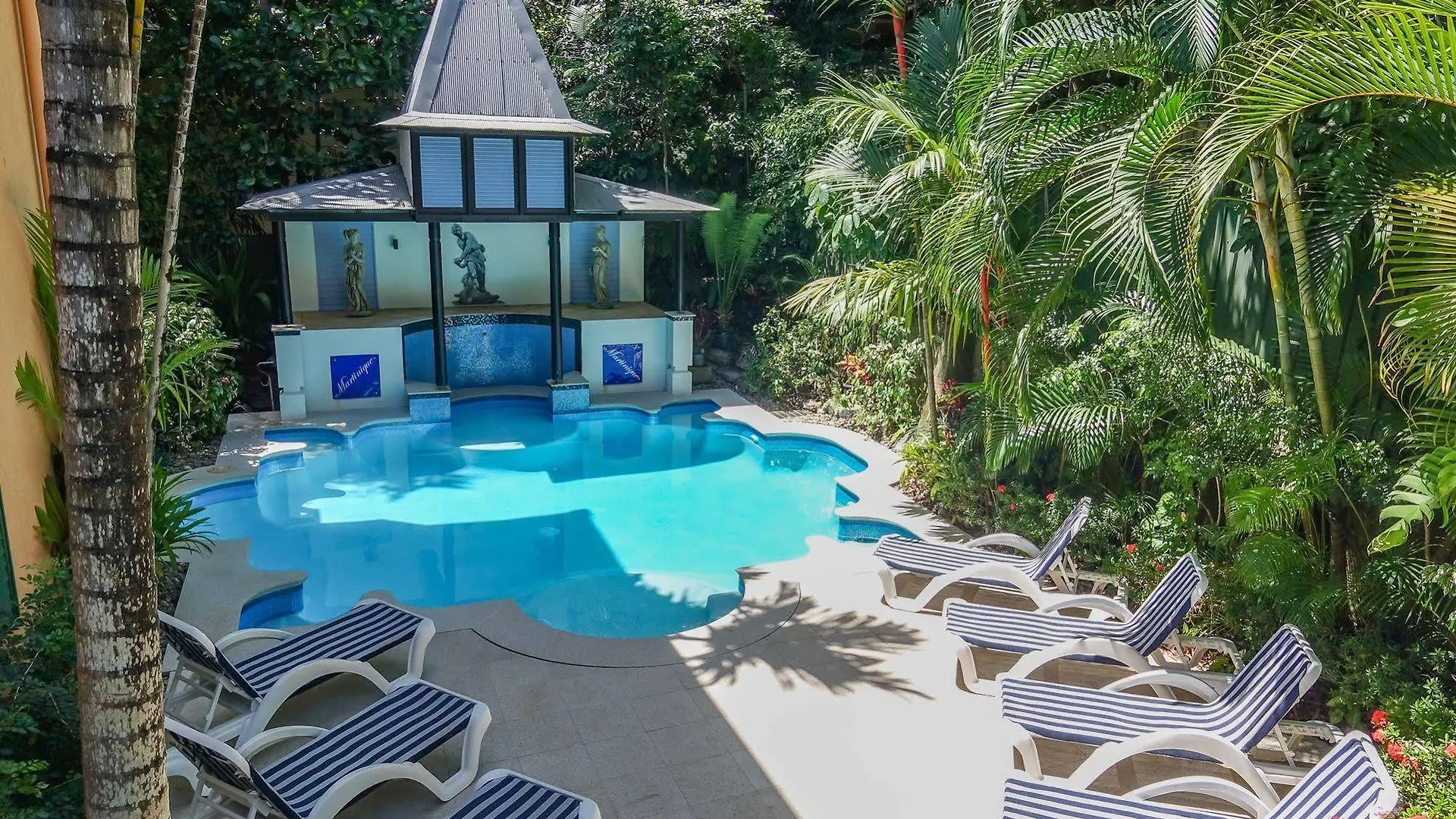 Martinique On Macrossan Aparthotel Port Douglas