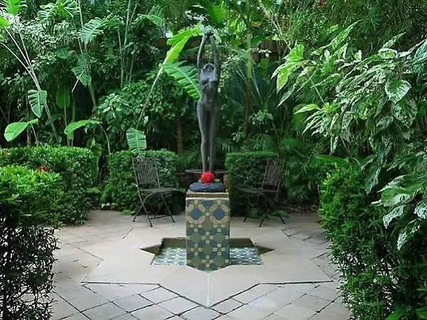 Martinique On Macrossan Aparthotel Port Douglas