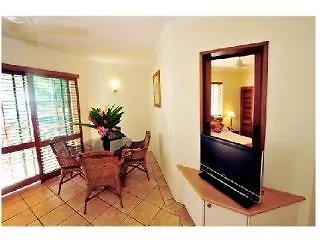 Martinique On Macrossan Aparthotel Port Douglas