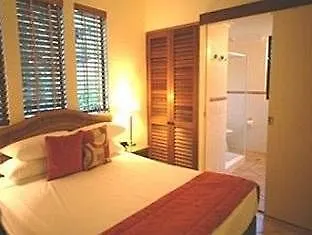Martinique On Macrossan Aparthotel Port Douglas